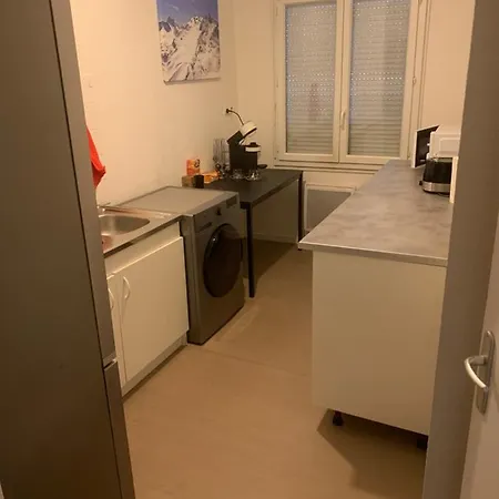 Lardenne Apartment